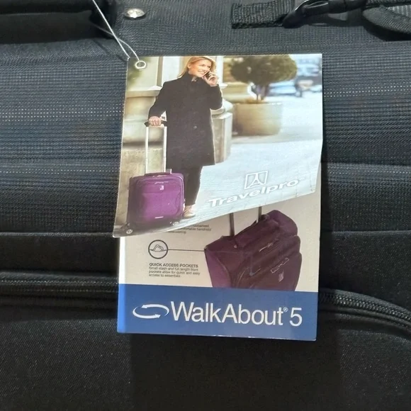 Travelpro Maxlite 5 Carry-On Rolling Garment Bag - Picture 2 of 14